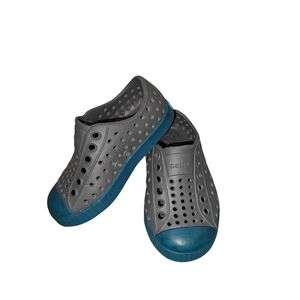 Native Kids Shoes Jefferson in Gravity Grey/Oasis Blue ombre Infant Size 6c